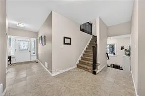 Photo 17 of 20 Hinrichs Crescent, Cambridge — HOMEH
