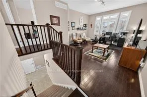 Photo 18 of 20 Hinrichs Crescent, Cambridge — HOMEH