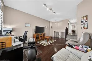 Photo 20 of 20 Hinrichs Crescent, Cambridge — HOMEH