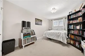 Photo 27 of 20 Hinrichs Crescent, Cambridge — HOMEH
