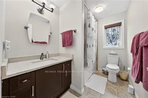 Photo 29 of 20 Hinrichs Crescent, Cambridge — HOMEH