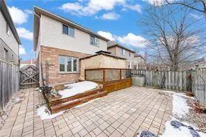 Photo 30 of 20 Hinrichs Crescent, Cambridge — HOMEH