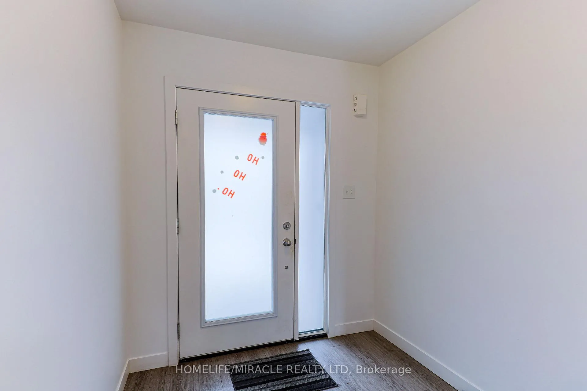 Photo 2 of 105 Pony Way, Kitchener — HOMEH