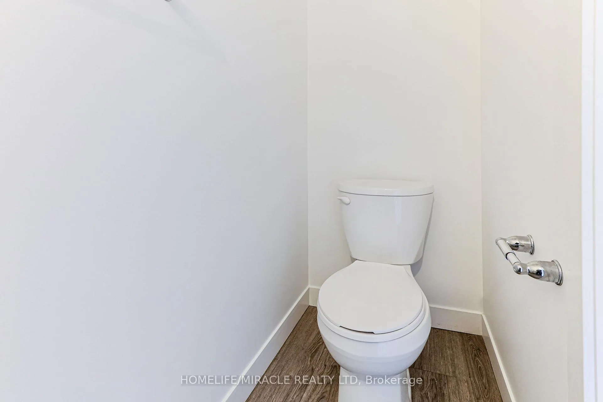 Photo 5 of 105 Pony Way, Kitchener — HOMEH