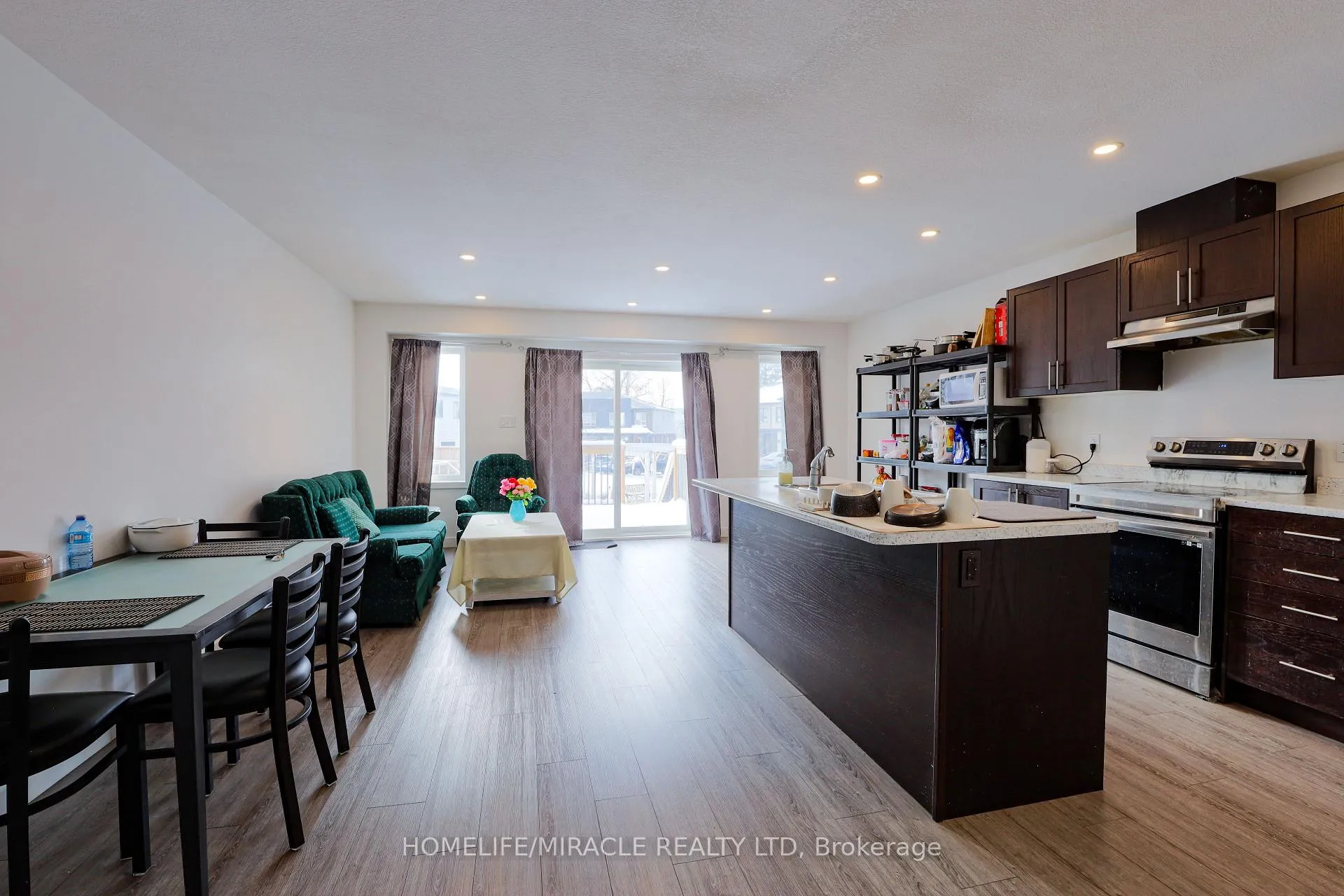 Photo 7 of 105 Pony Way, Kitchener — HOMEH