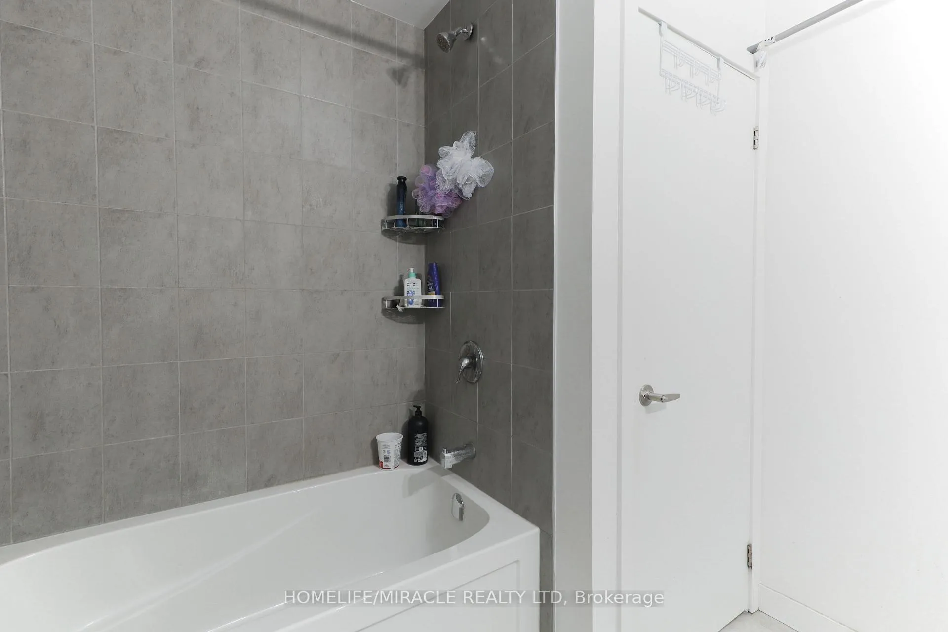 Photo 15 of 105 Pony Way, Kitchener — HOMEH