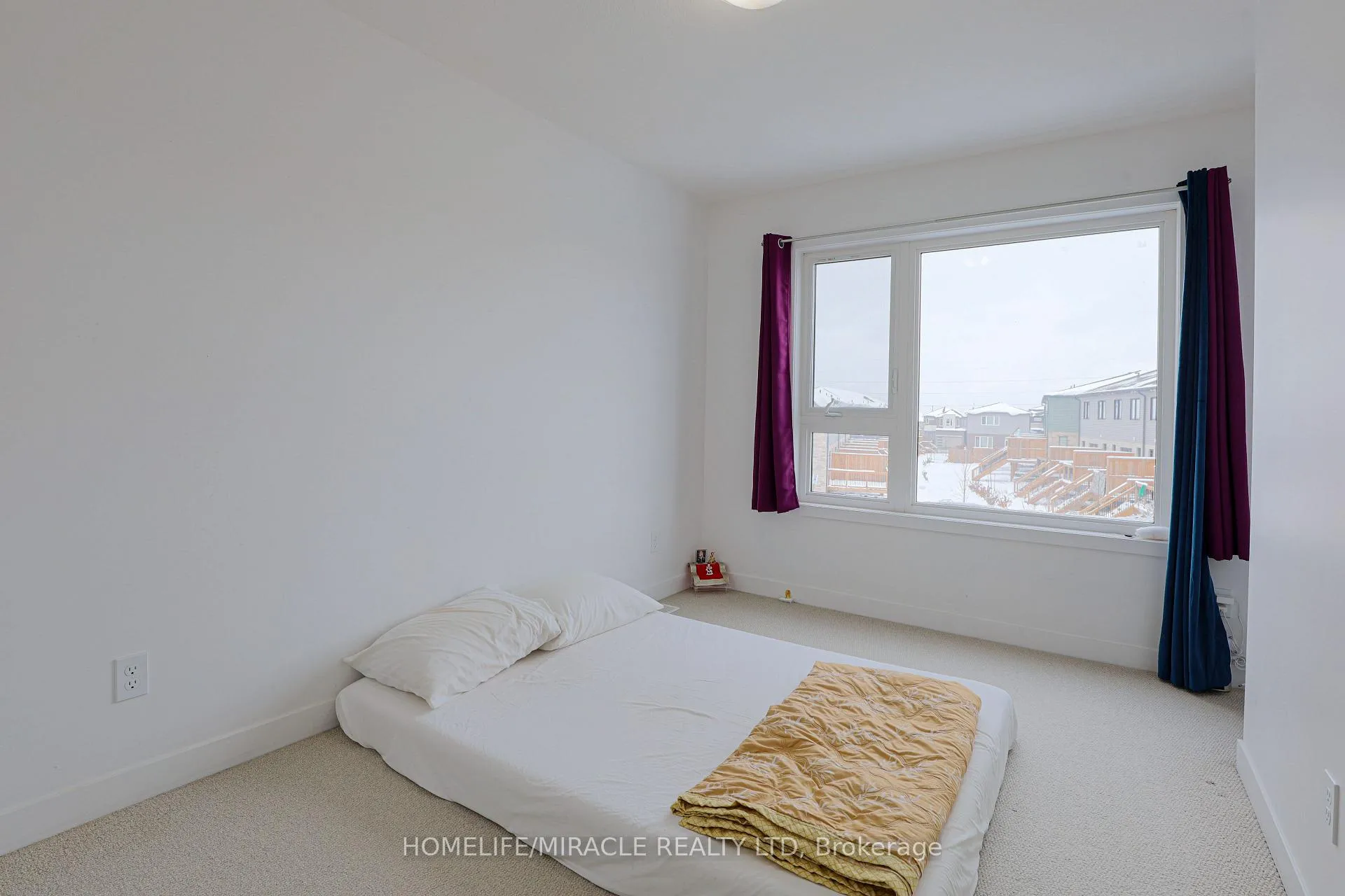 Photo 21 of 105 Pony Way, Kitchener — HOMEH