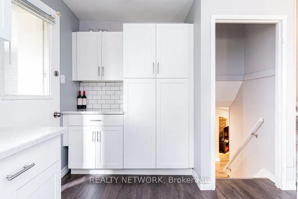 Photo 8 of 48 Arbutus Crescent, Hamilton, Stoney Creek Mountain — HOMEH