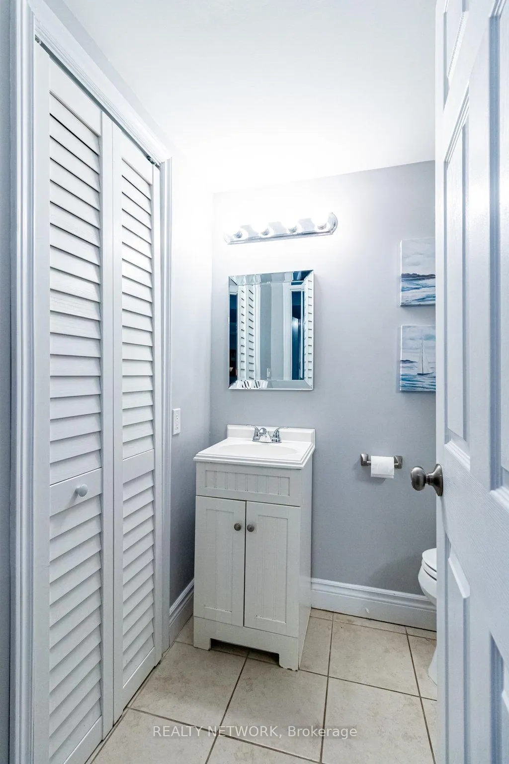 Photo 15 of 48 Arbutus Crescent, Hamilton, Stoney Creek Mountain — HOMEH
