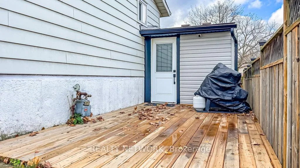 Photo 18 of 48 Arbutus Crescent, Hamilton, Stoney Creek Mountain — HOMEH