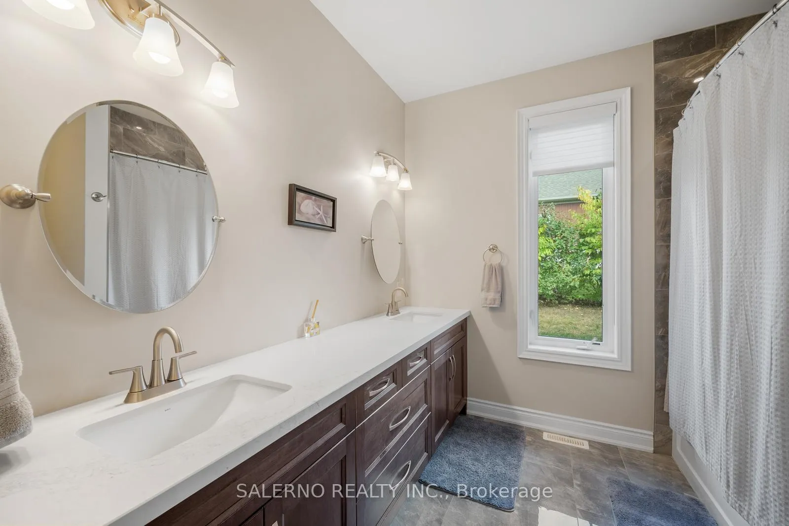 Photo 23 of 2065 Forest Valley Drive, Innisfil, Rural Innisfil — HOMEH