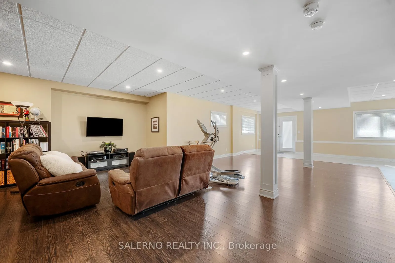 Photo 29 of 2065 Forest Valley Drive, Innisfil, Rural Innisfil — HOMEH