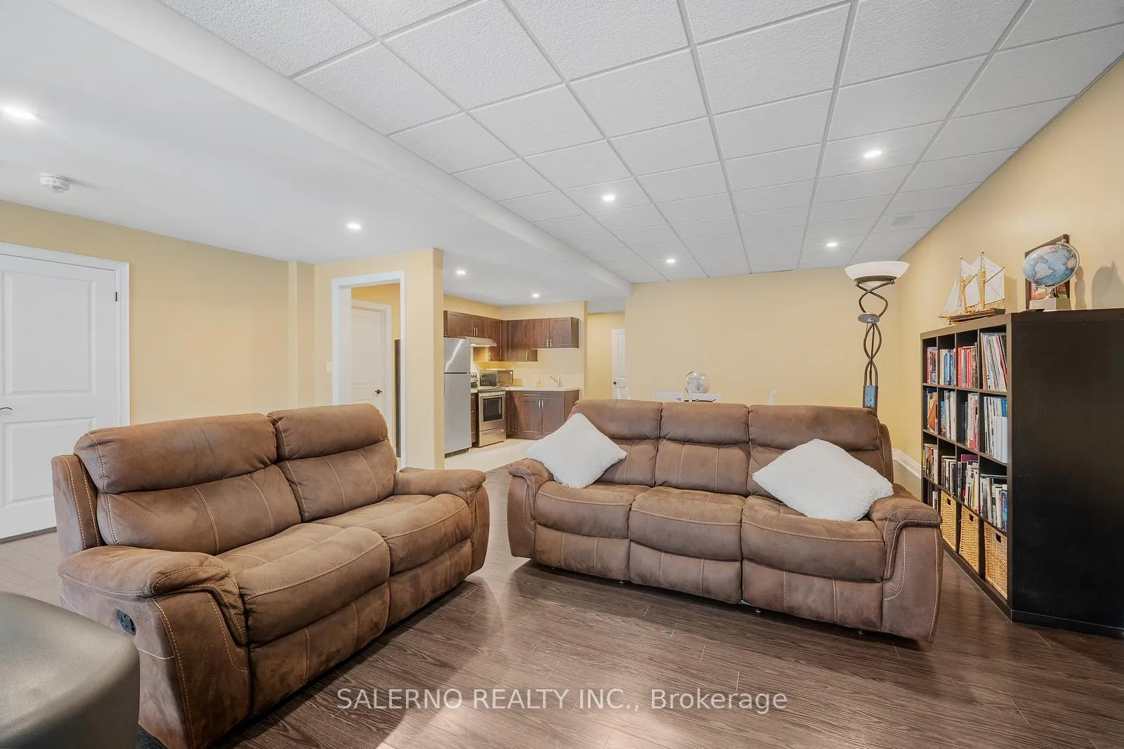 Photo 30 of 2065 Forest Valley Drive, Innisfil, Rural Innisfil — HOMEH