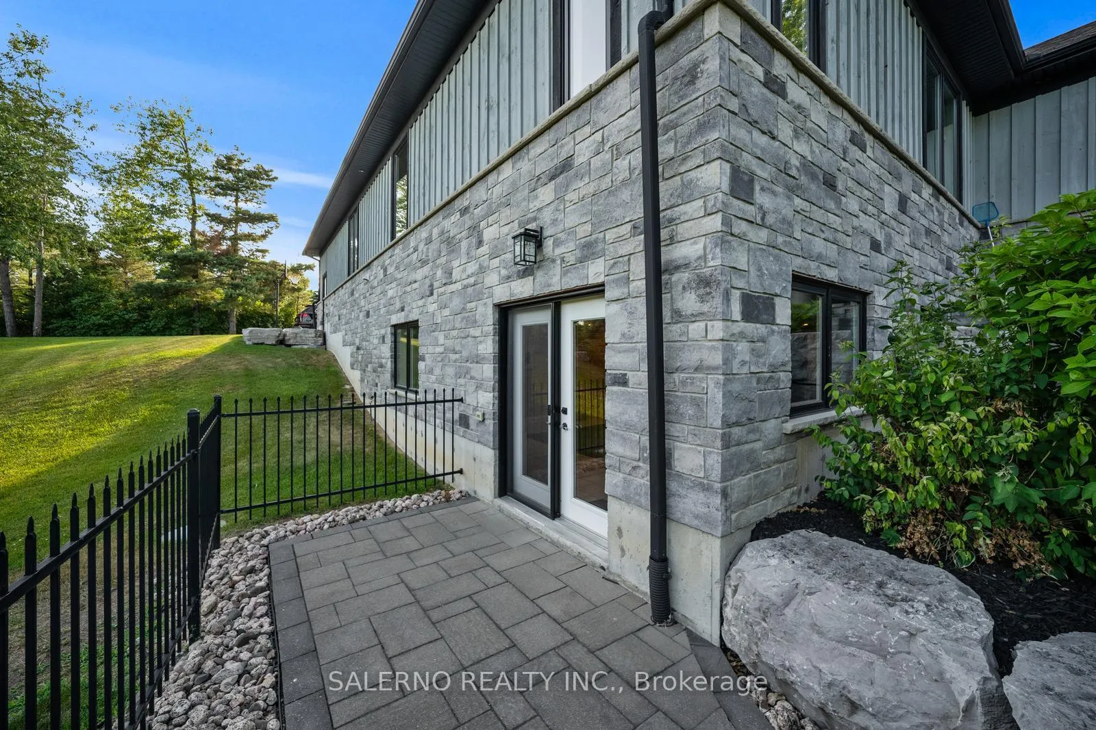 Photo 36 of 2065 Forest Valley Drive, Innisfil, Rural Innisfil — HOMEH