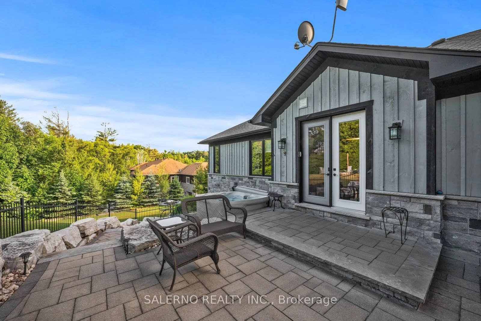 Photo 38 of 2065 Forest Valley Drive, Innisfil, Rural Innisfil — HOMEH