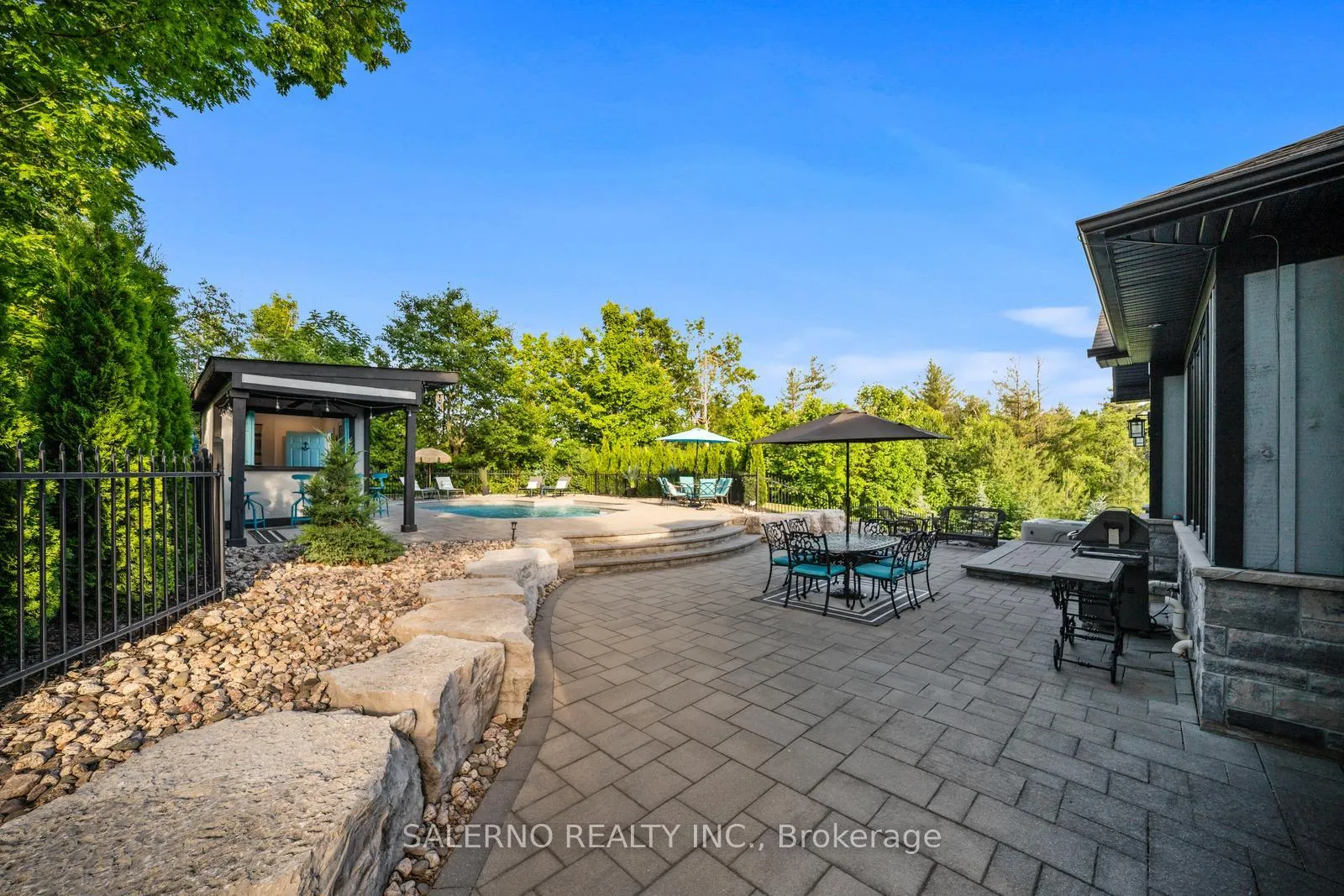Photo 39 of 2065 Forest Valley Drive, Innisfil, Rural Innisfil — HOMEH