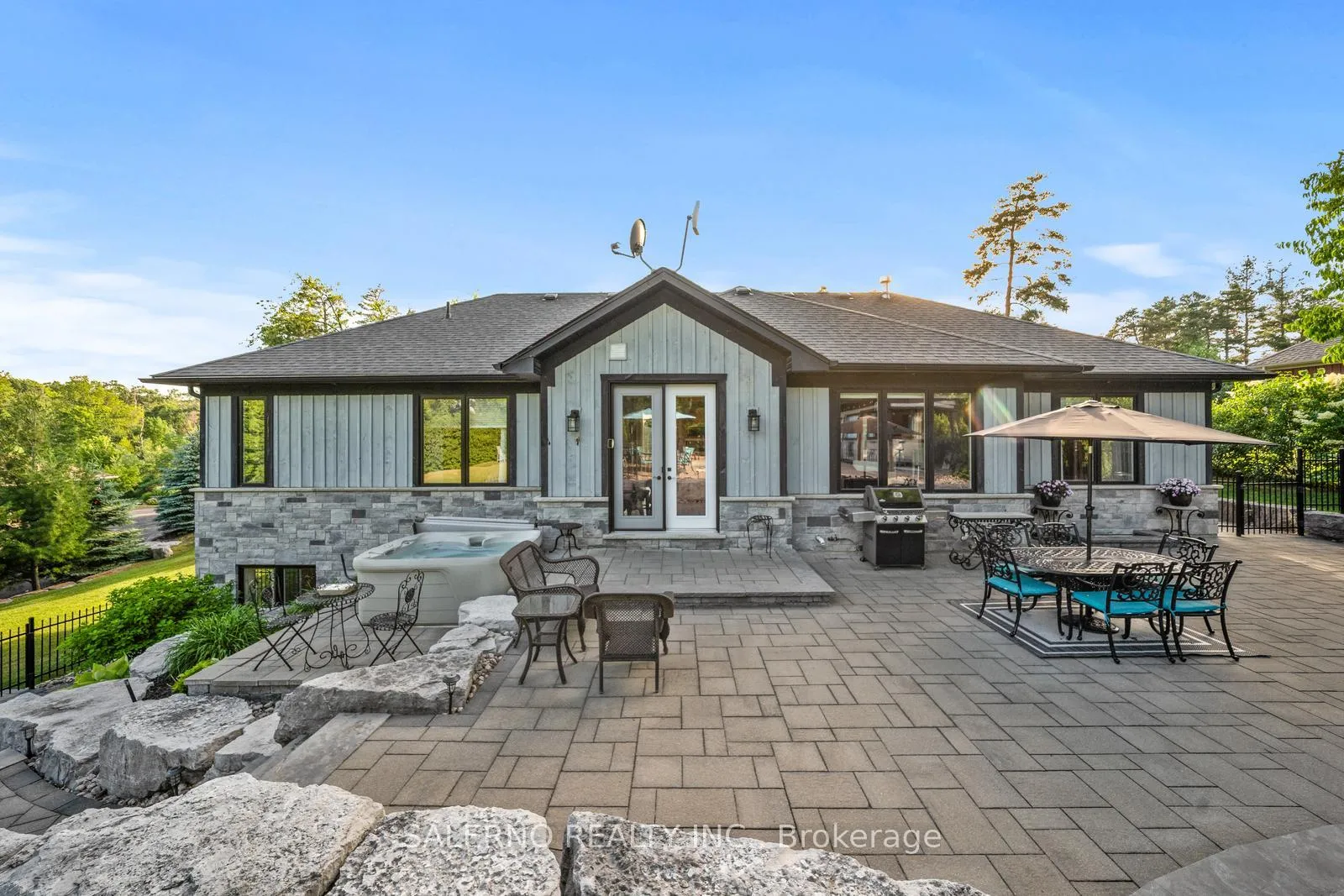 Photo 42 of 2065 Forest Valley Drive, Innisfil, Rural Innisfil — HOMEH