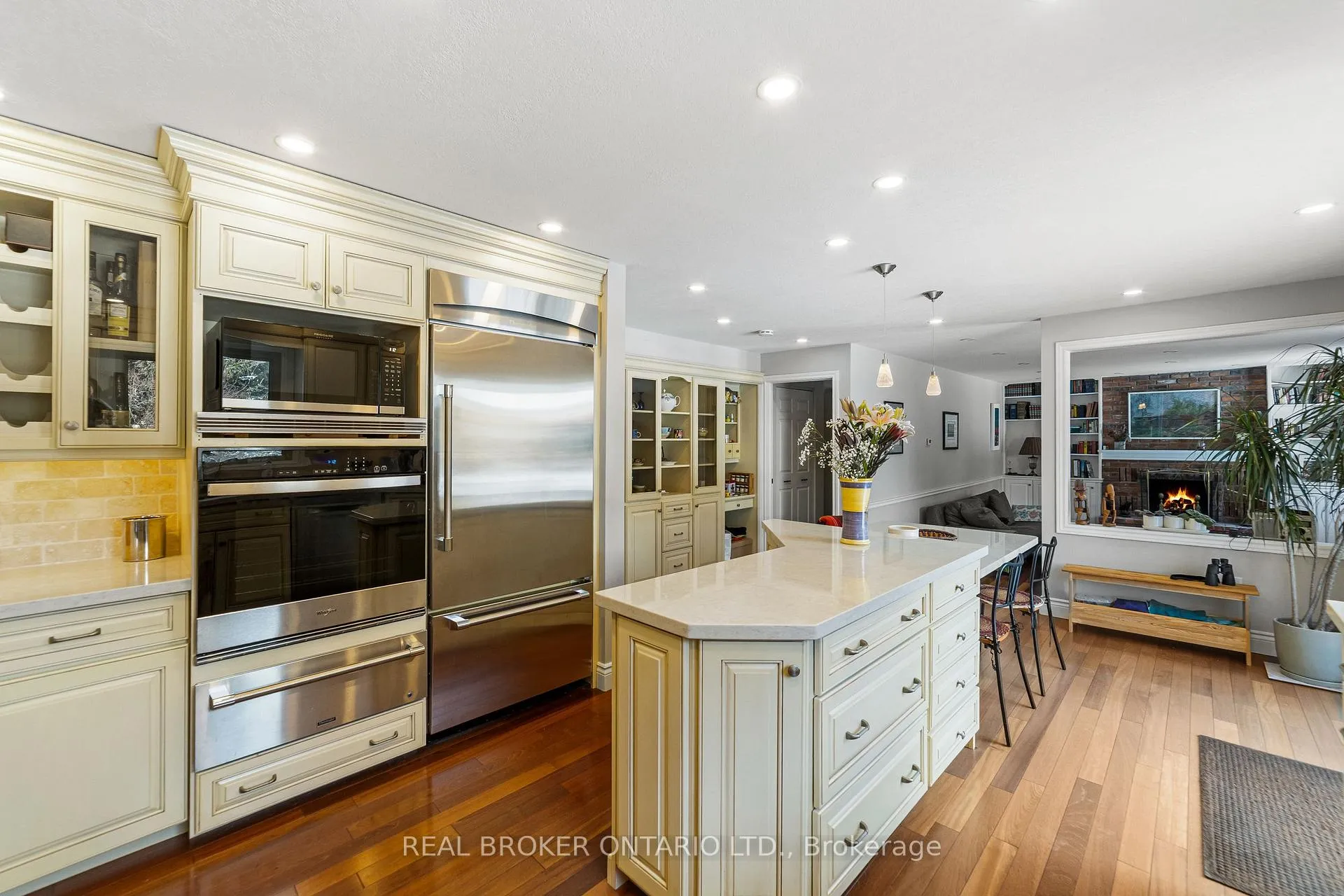 Photo 7 of 7 Templer Drive, Hamilton, Ancaster — HOMEH