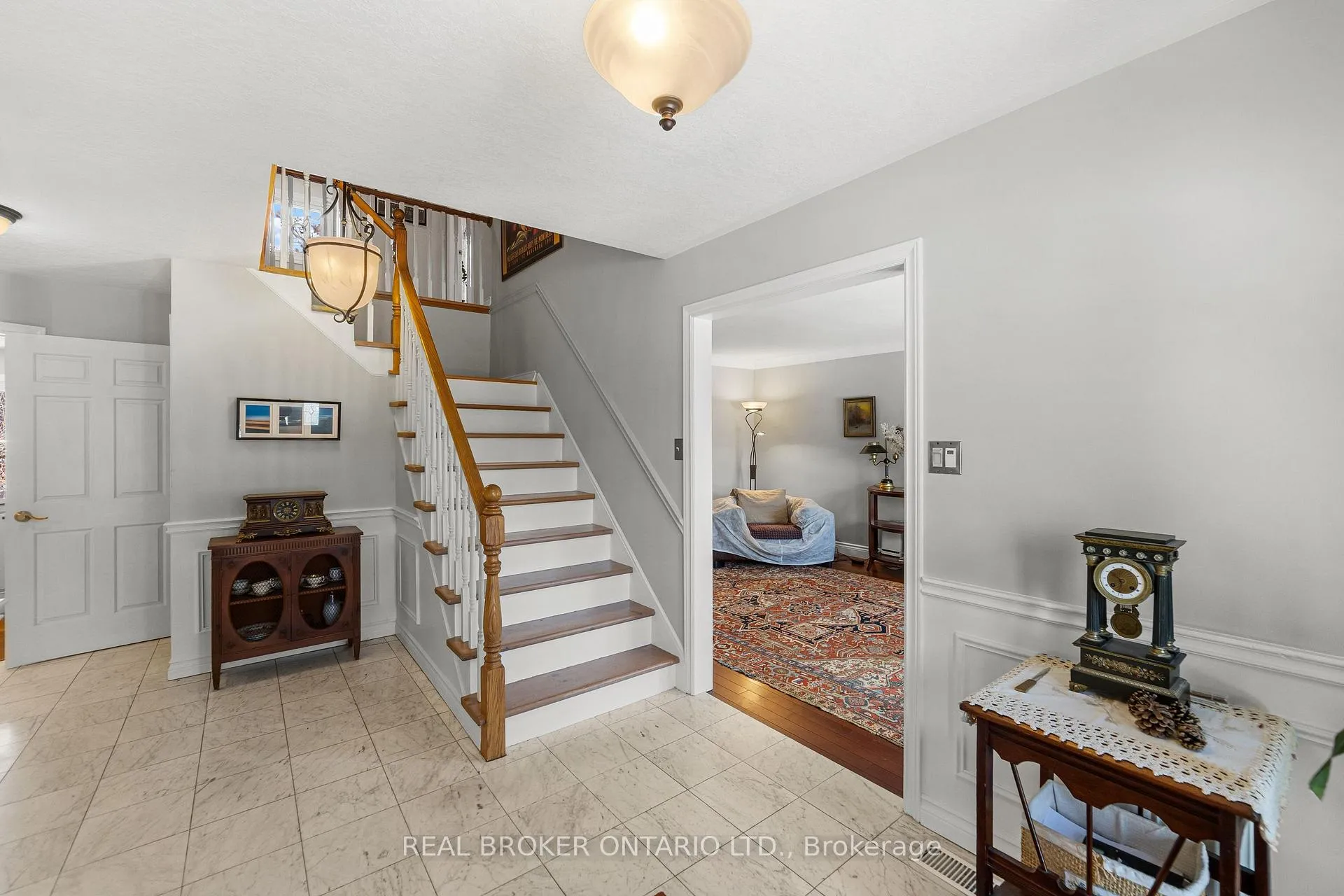 Photo 12 of 7 Templer Drive, Hamilton, Ancaster — HOMEH
