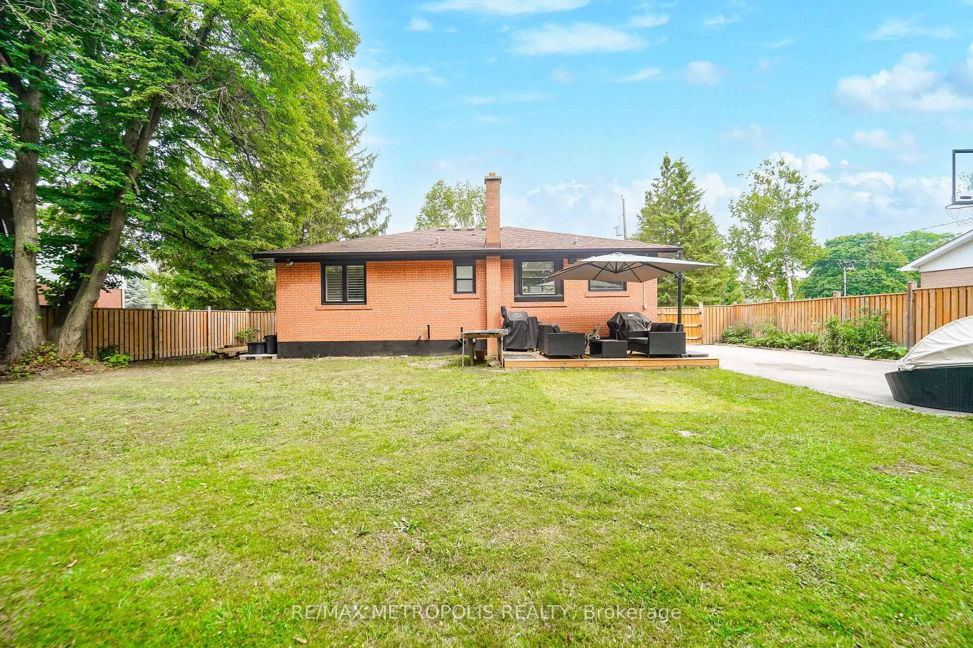 Photo 4 of 23 Hawman Avenue, King, Nobleton — HOMEH