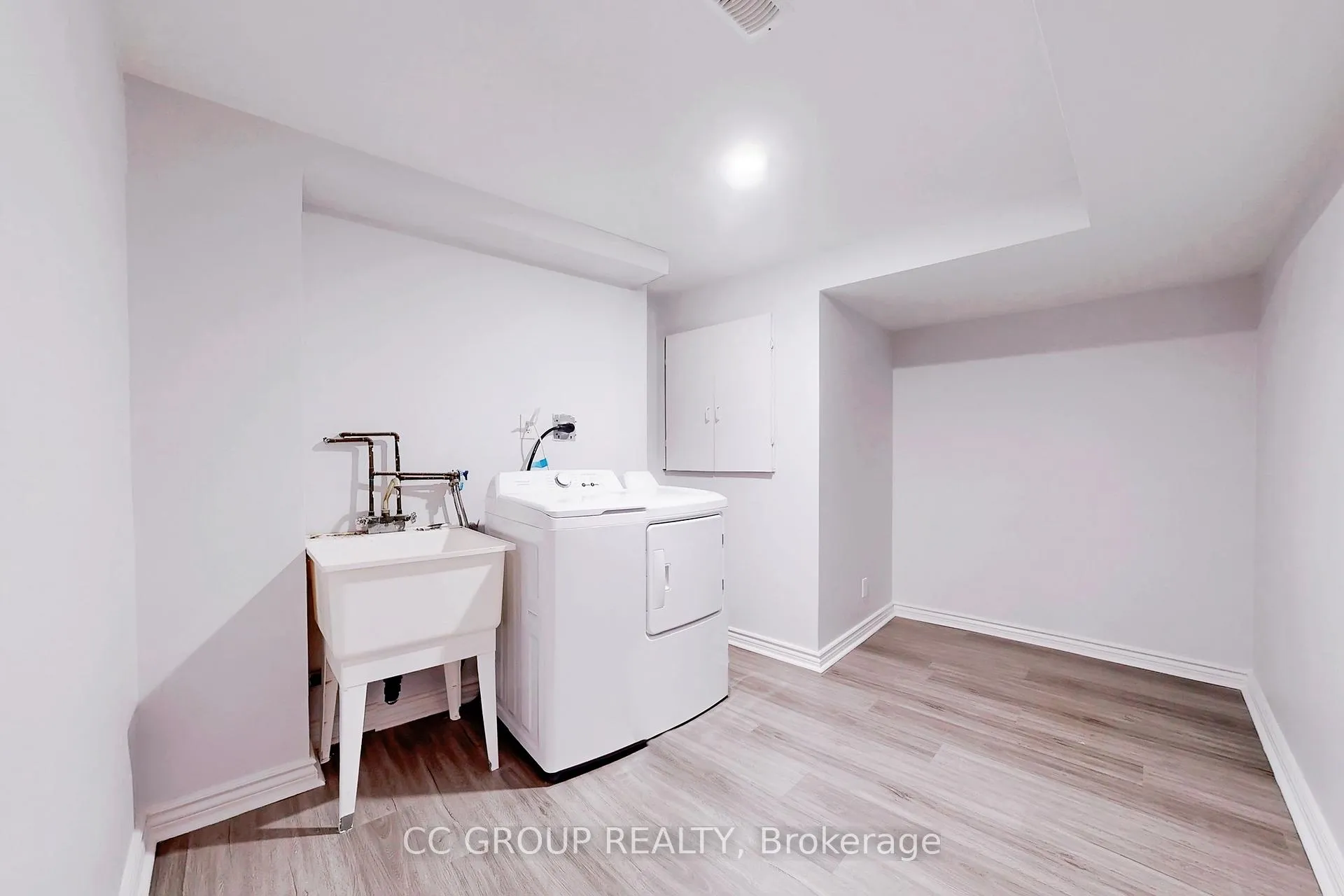 Photo 30 of 17 Lander Crescent, Vaughan, Patterson — HOMEH