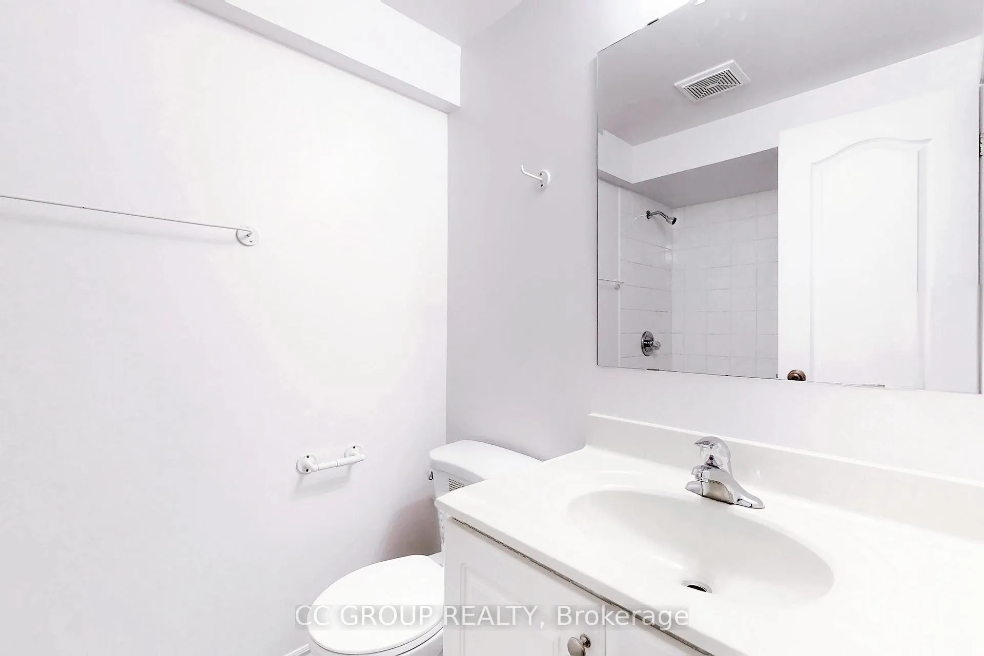 Photo 33 of 17 Lander Crescent, Vaughan, Patterson — HOMEH