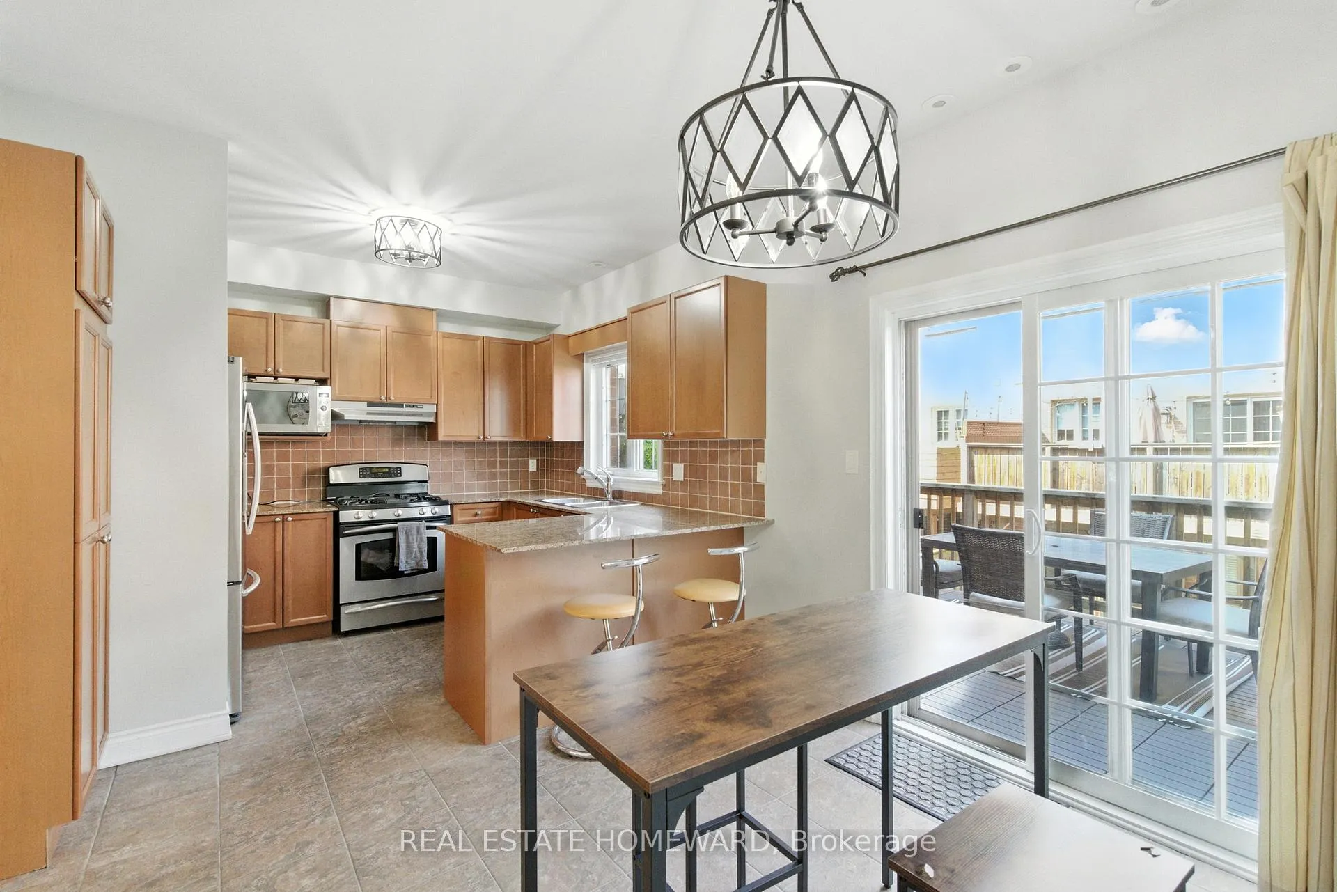 Photo 8 of 4 Isaac Devins Avenue, Vaughan, East Woodbridge — HOMEH