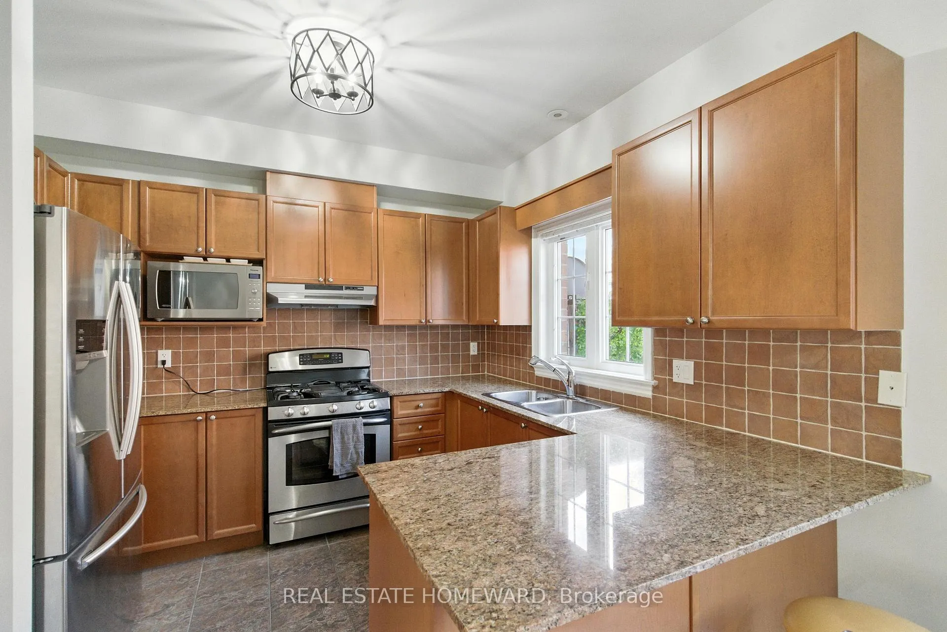 Photo 9 of 4 Isaac Devins Avenue, Vaughan, East Woodbridge — HOMEH
