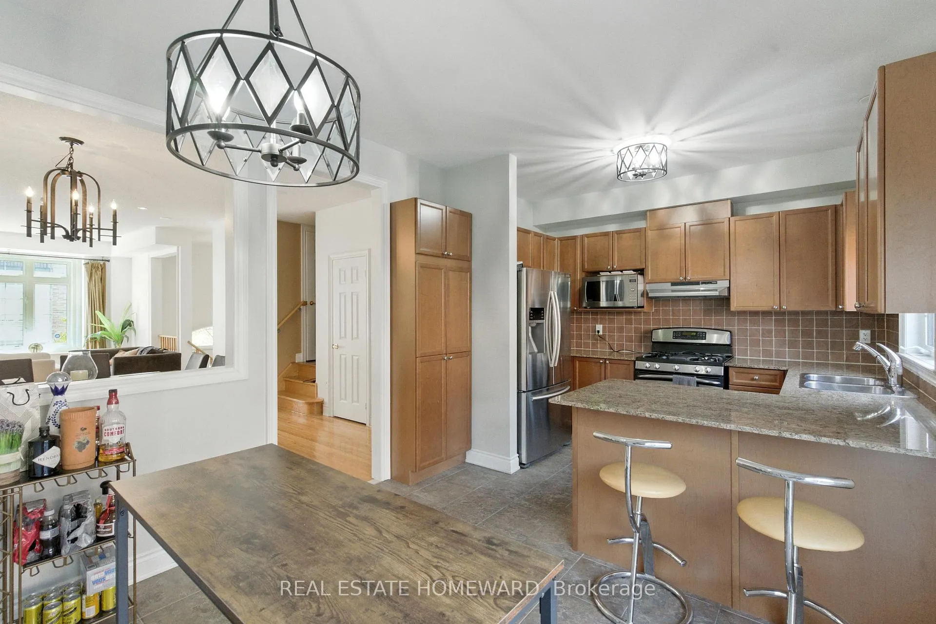 Photo 11 of 4 Isaac Devins Avenue, Vaughan, East Woodbridge — HOMEH