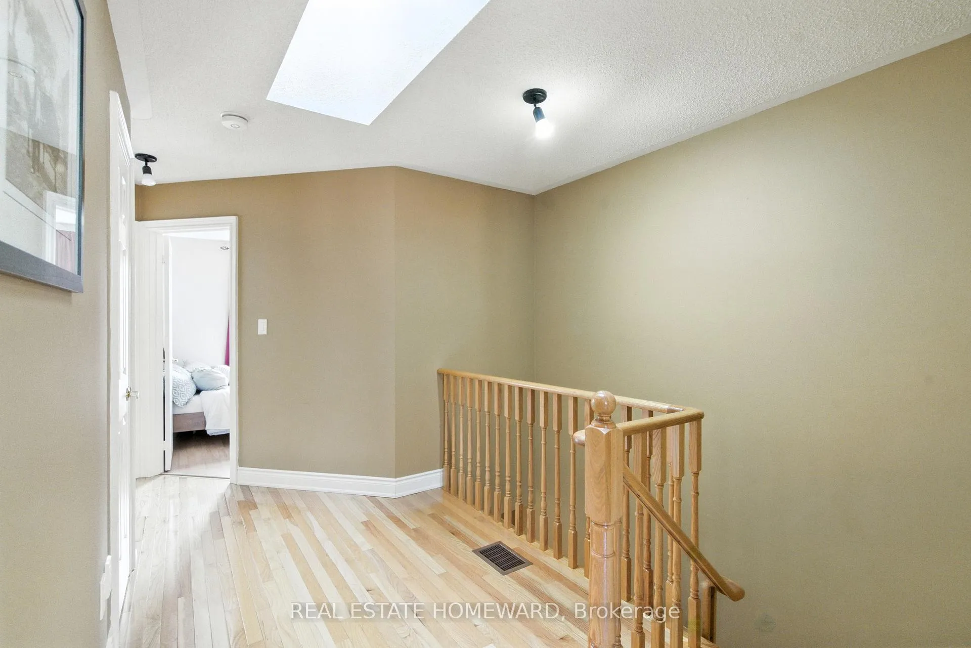 Photo 19 of 4 Isaac Devins Avenue, Vaughan, East Woodbridge — HOMEH
