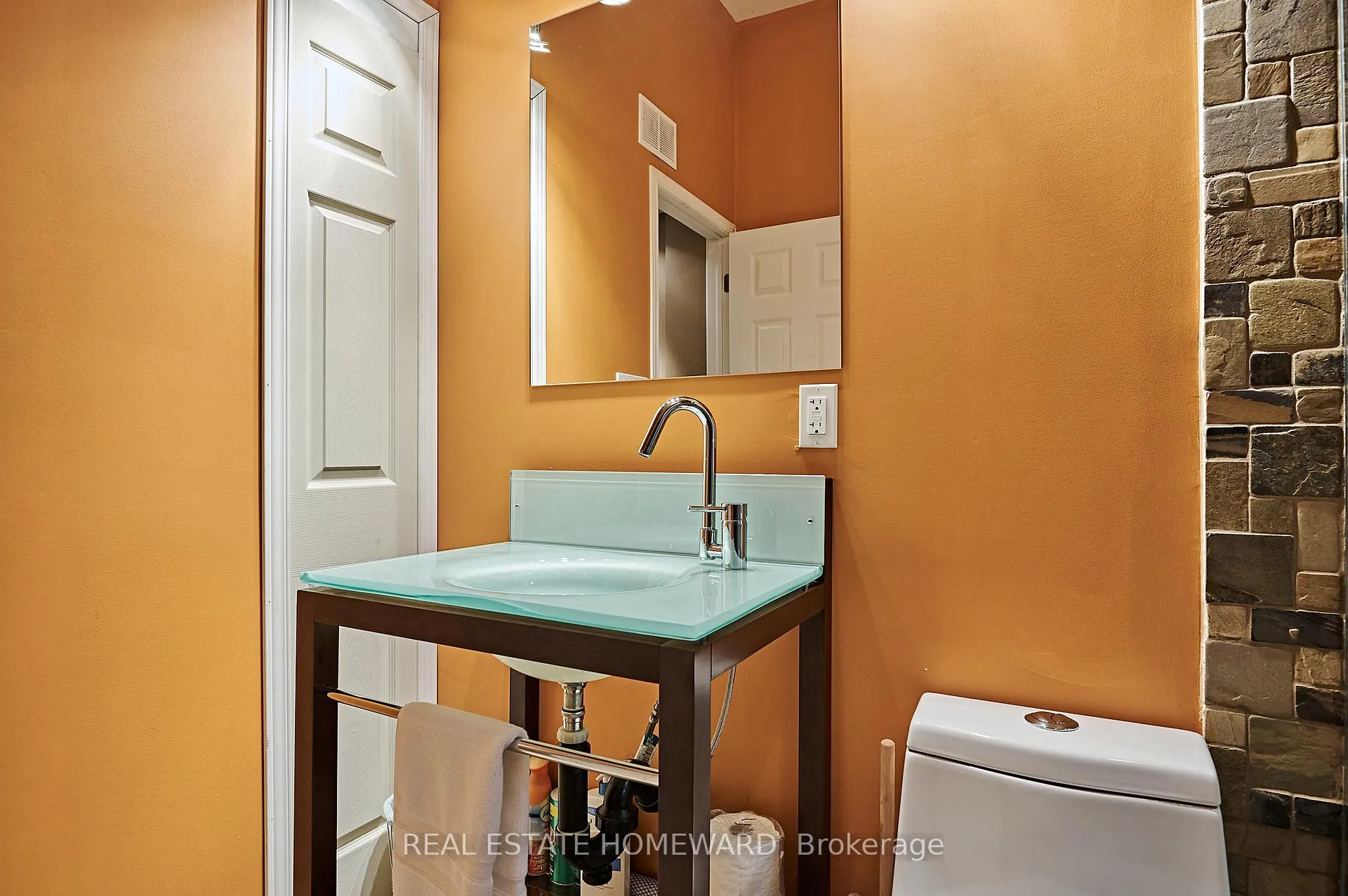 Photo 25 of 4 Isaac Devins Avenue, Vaughan, East Woodbridge — HOMEH