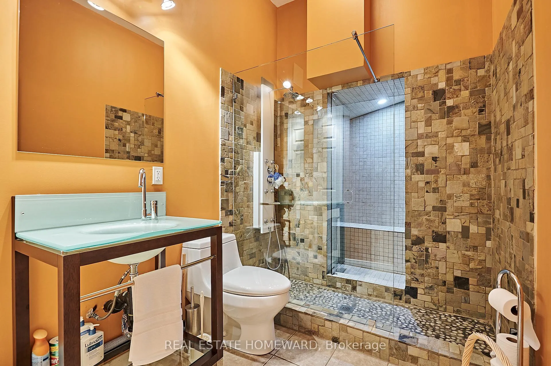 Photo 26 of 4 Isaac Devins Avenue, Vaughan, East Woodbridge — HOMEH