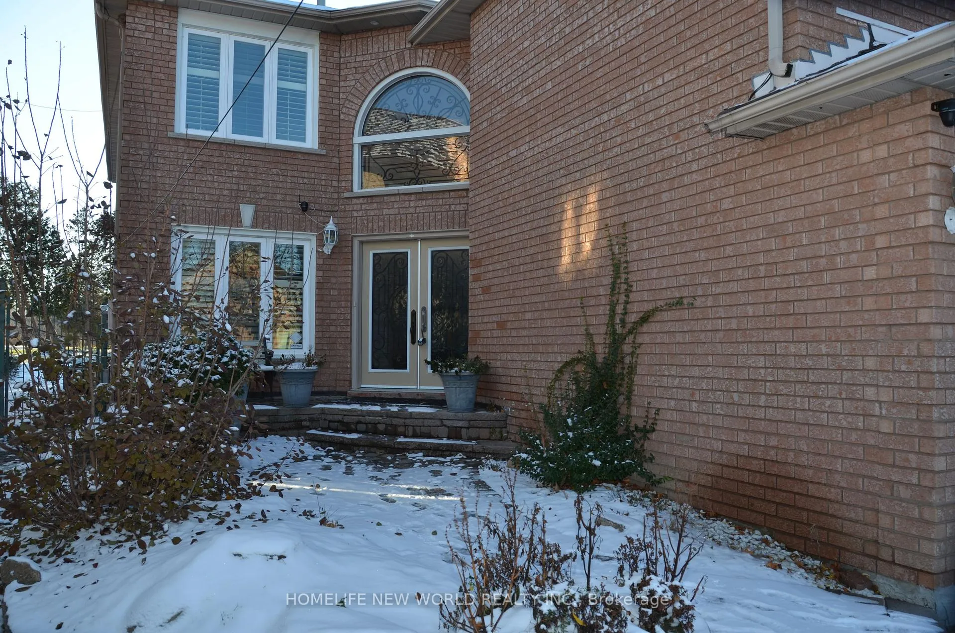 Photo 2 of 77 Nadia Avenue, Vaughan, Vaughan Grove — HOMEH