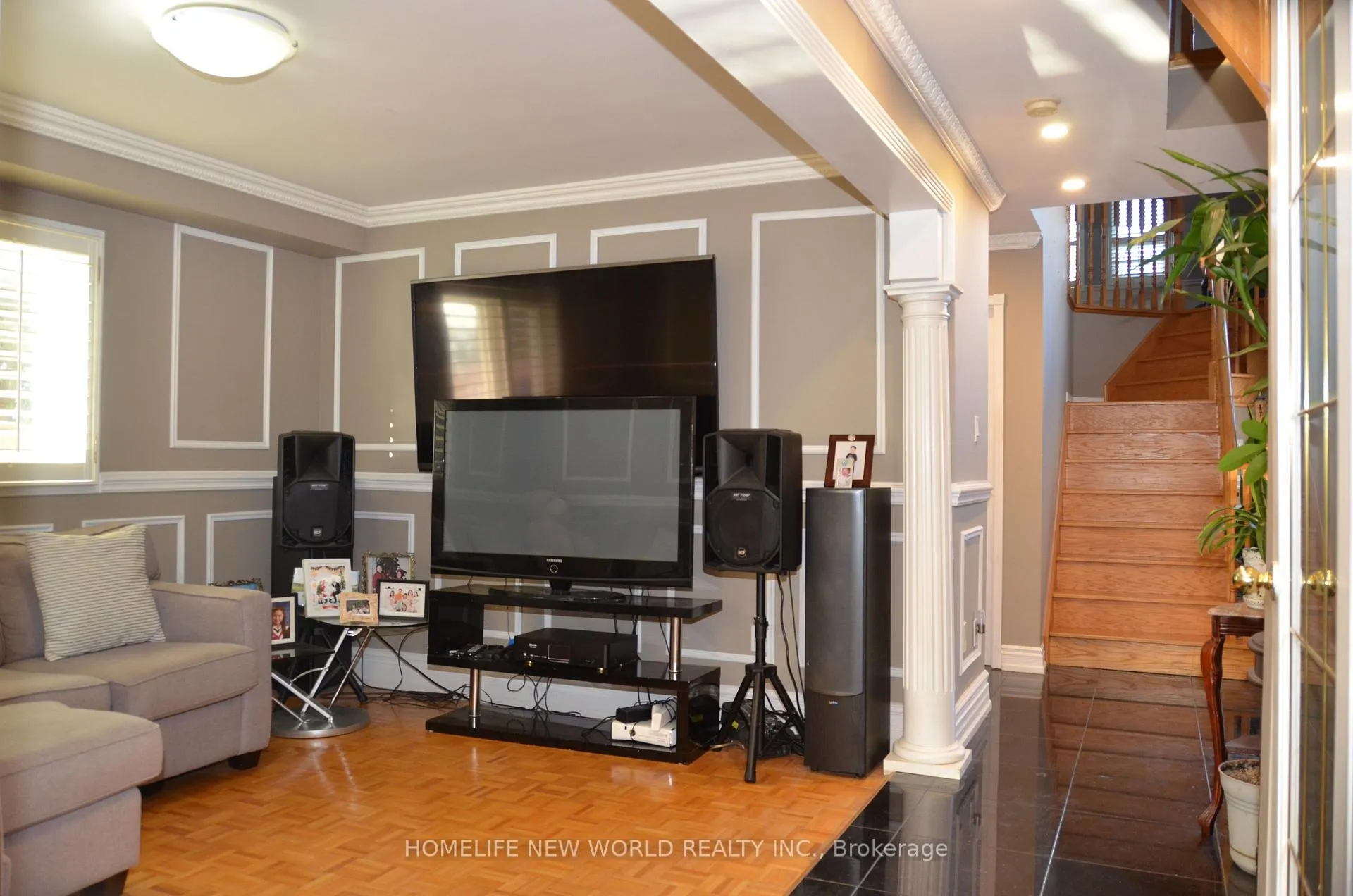 Photo 5 of 77 Nadia Avenue, Vaughan, Vaughan Grove — HOMEH
