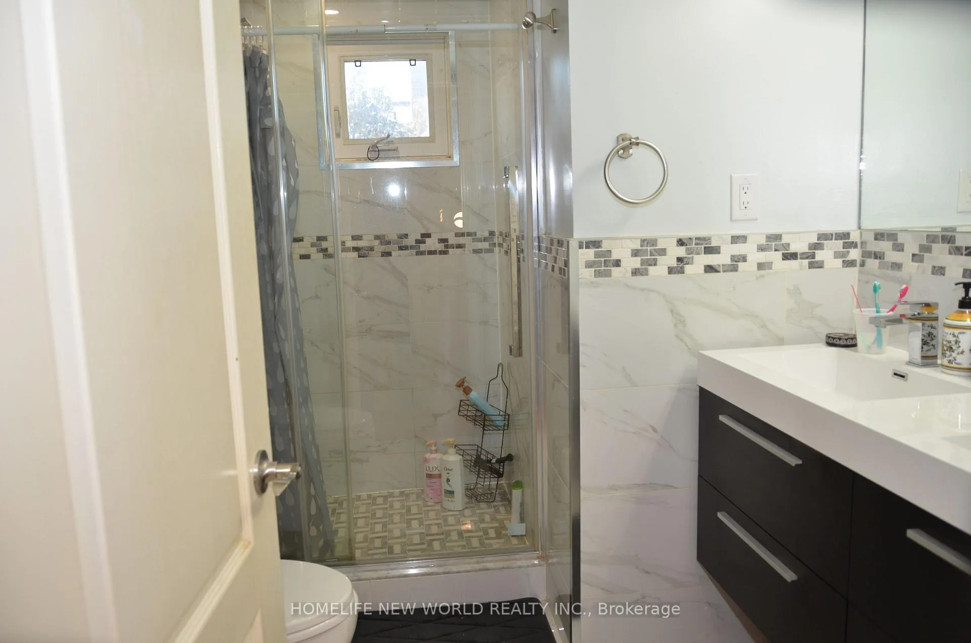 Photo 24 of 77 Nadia Avenue, Vaughan, Vaughan Grove — HOMEH