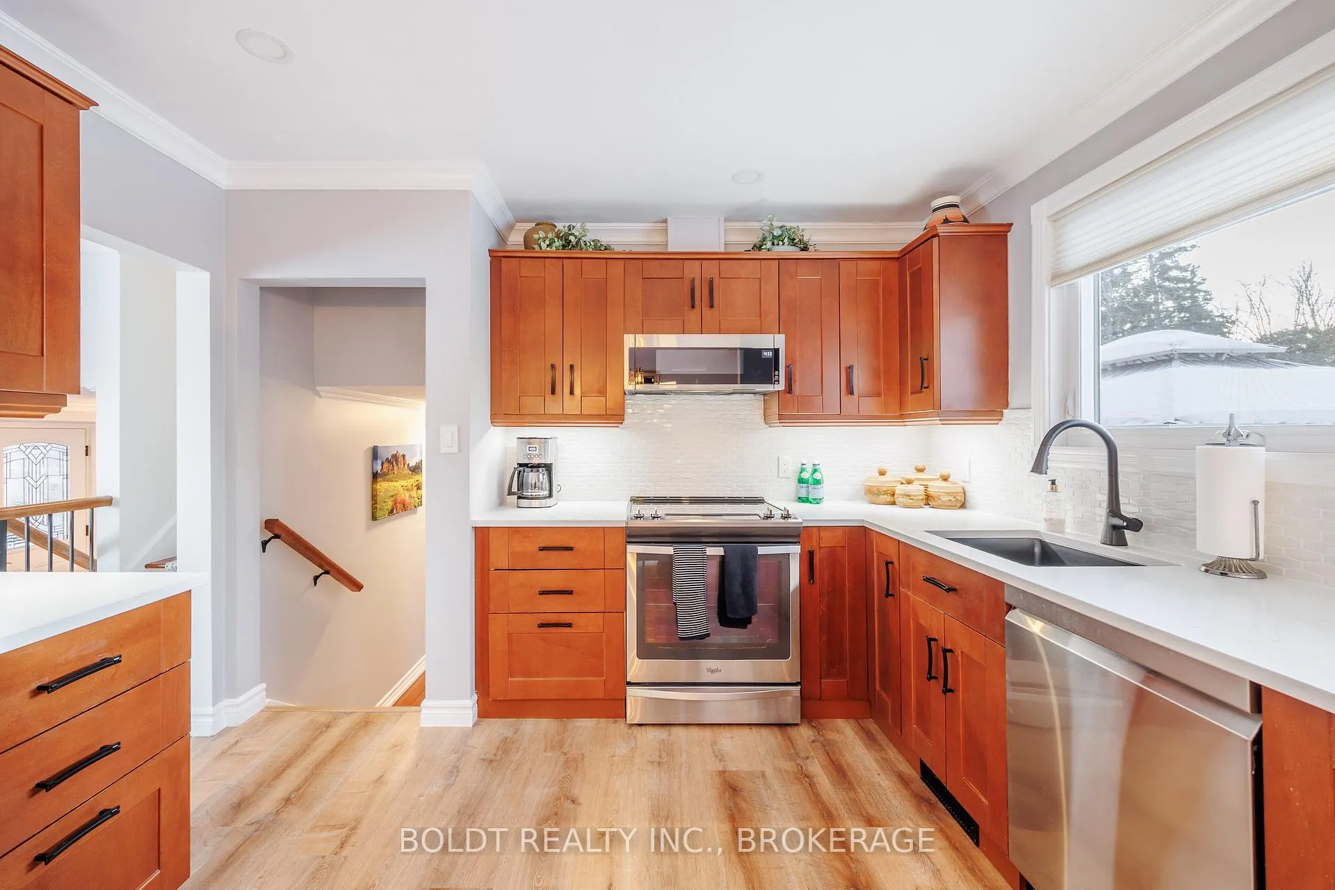 Photo 13 of 5 Upper Canada Drive, St. Catharines, Lakeshore — HOMEH