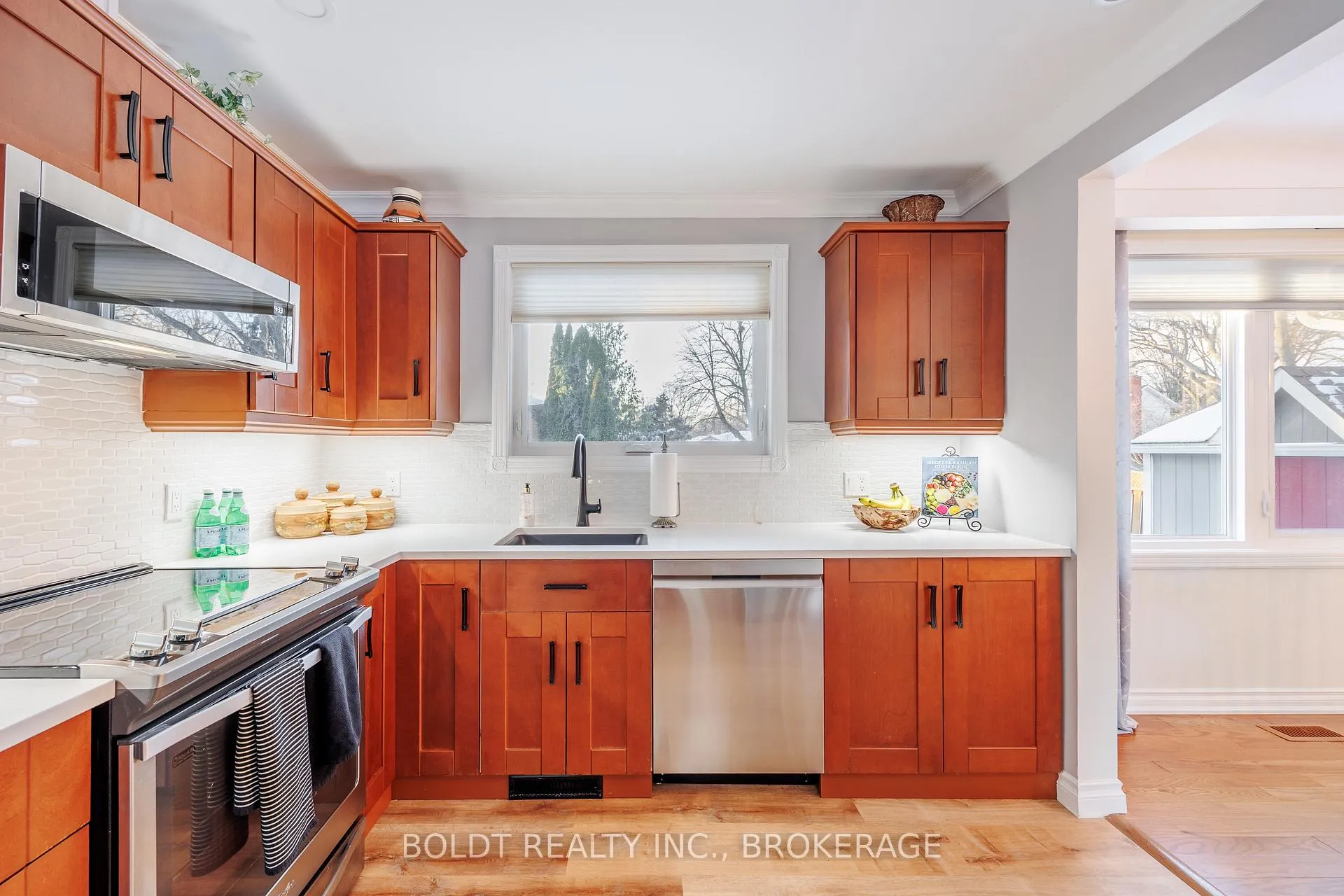Photo 14 of 5 Upper Canada Drive, St. Catharines, Lakeshore — HOMEH