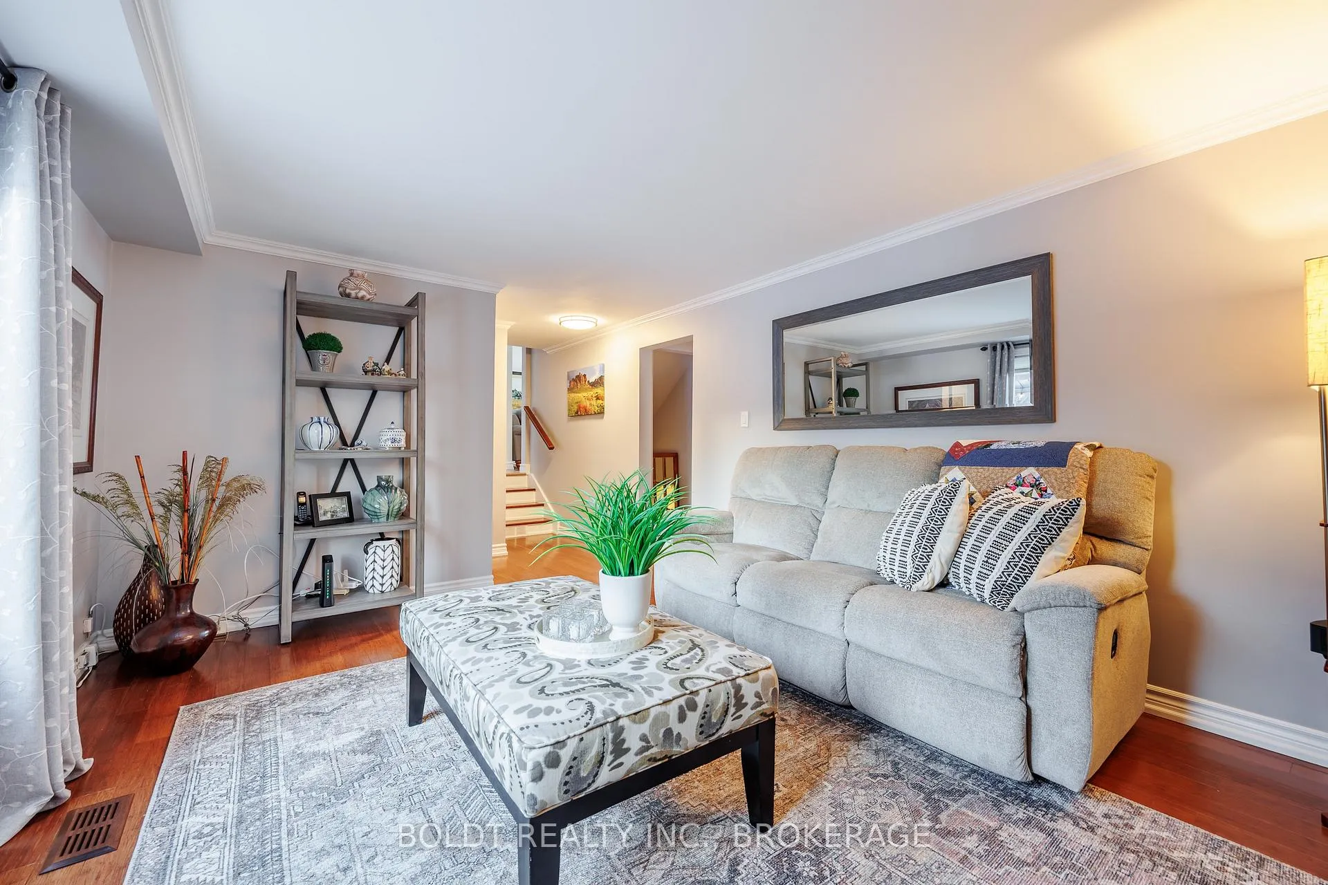 Photo 26 of 5 Upper Canada Drive, St. Catharines, Lakeshore — HOMEH