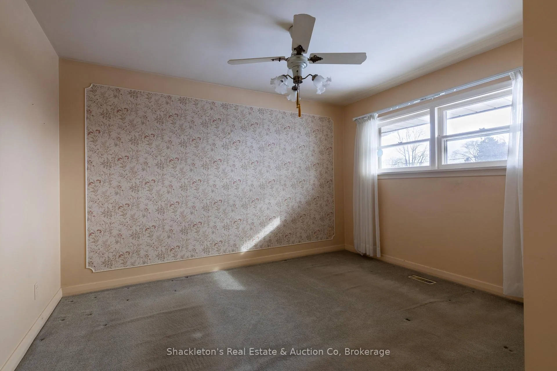 Photo 18 of 53 Sandra Avenue, Kitchener — HOMEH
