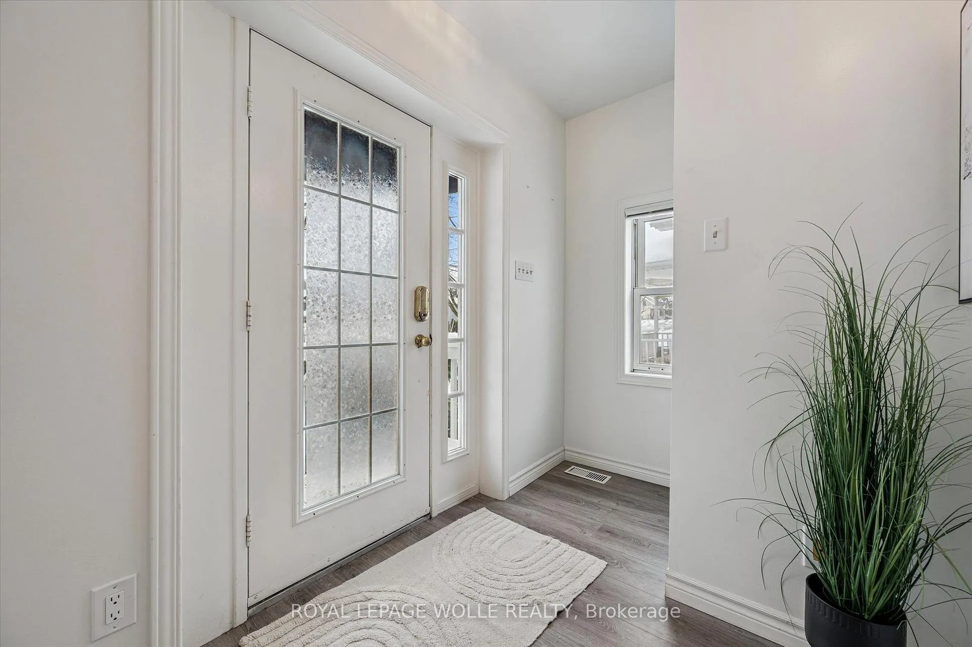 Photo 4 of 56 John Street W, Waterloo — HOMEH
