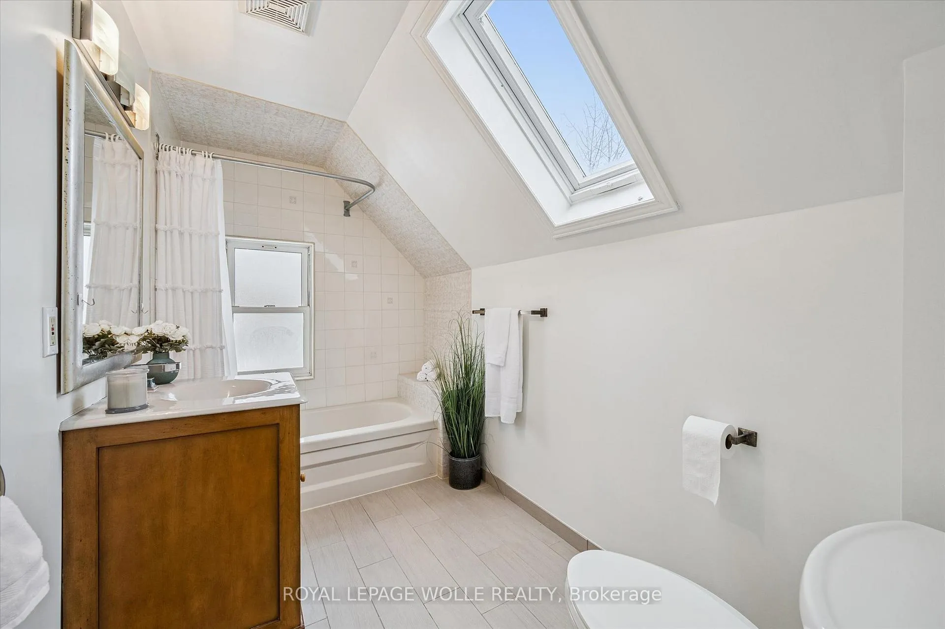 Photo 20 of 56 John Street W, Waterloo — HOMEH