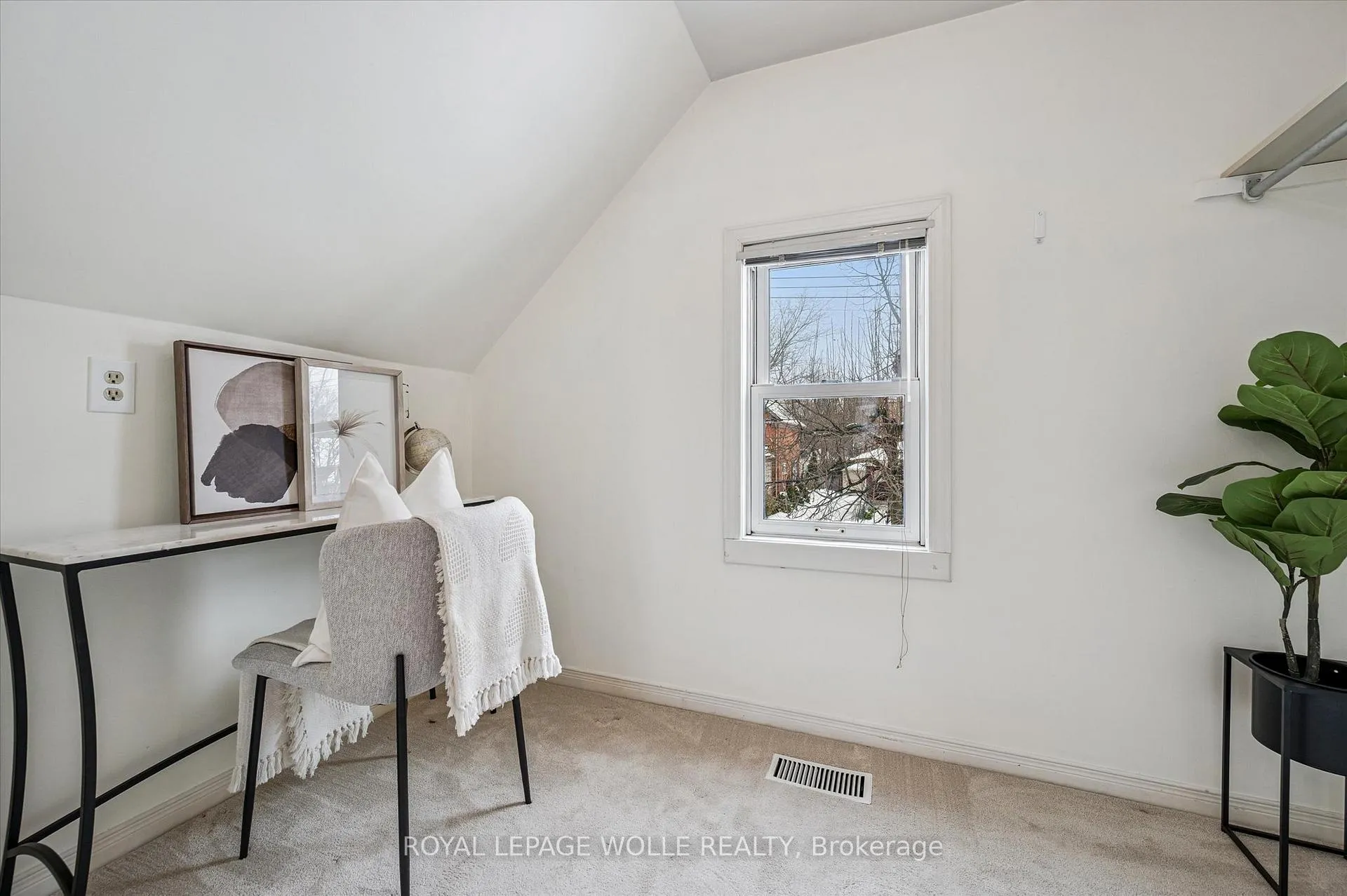 Photo 25 of 56 John Street W, Waterloo — HOMEH