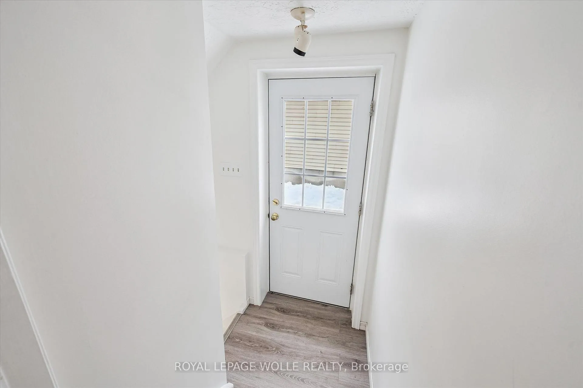 Photo 26 of 56 John Street W, Waterloo — HOMEH