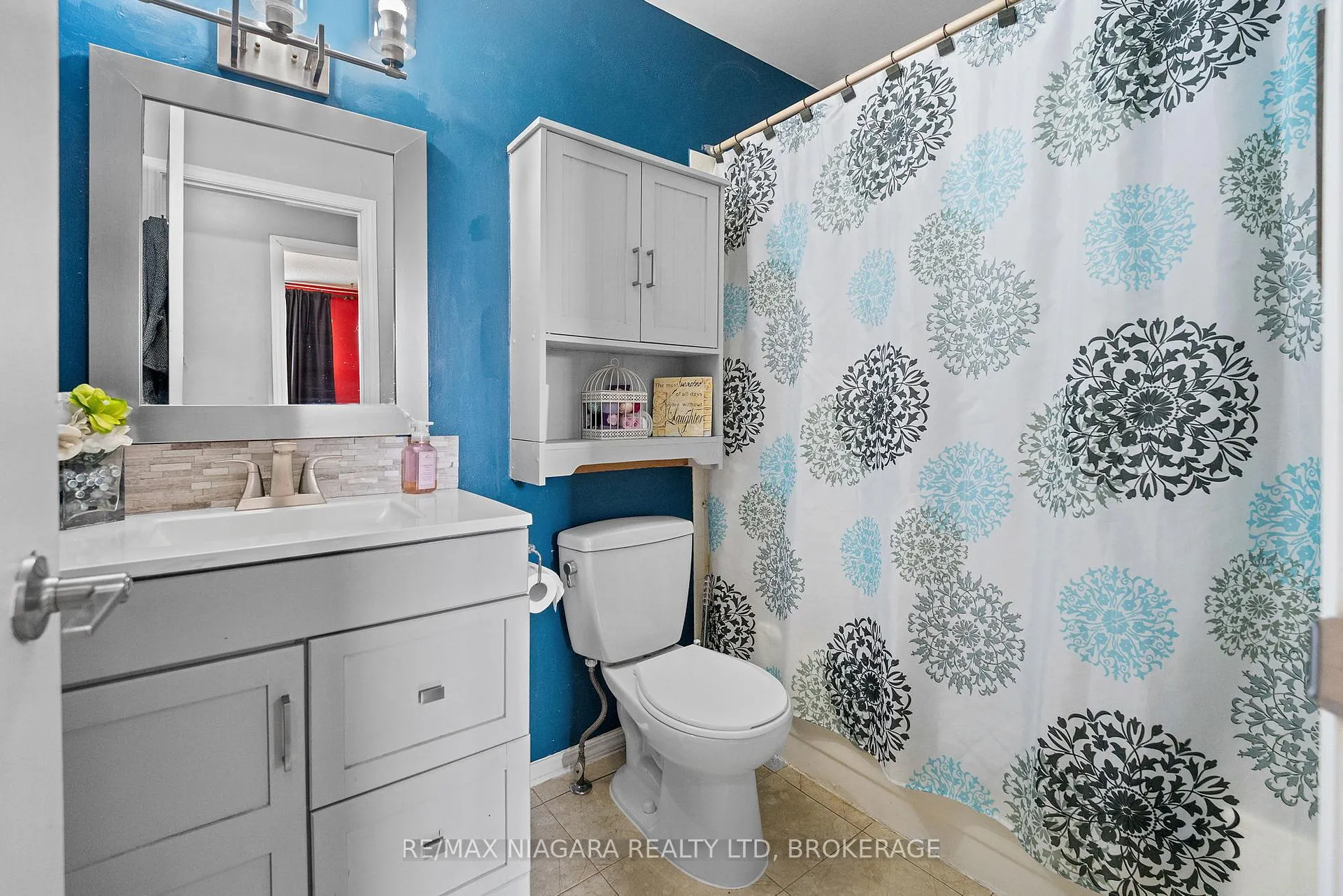 Photo 17 of 6885 Waters Avenue, Niagara Falls, Arad/Fallsview — HOMEH