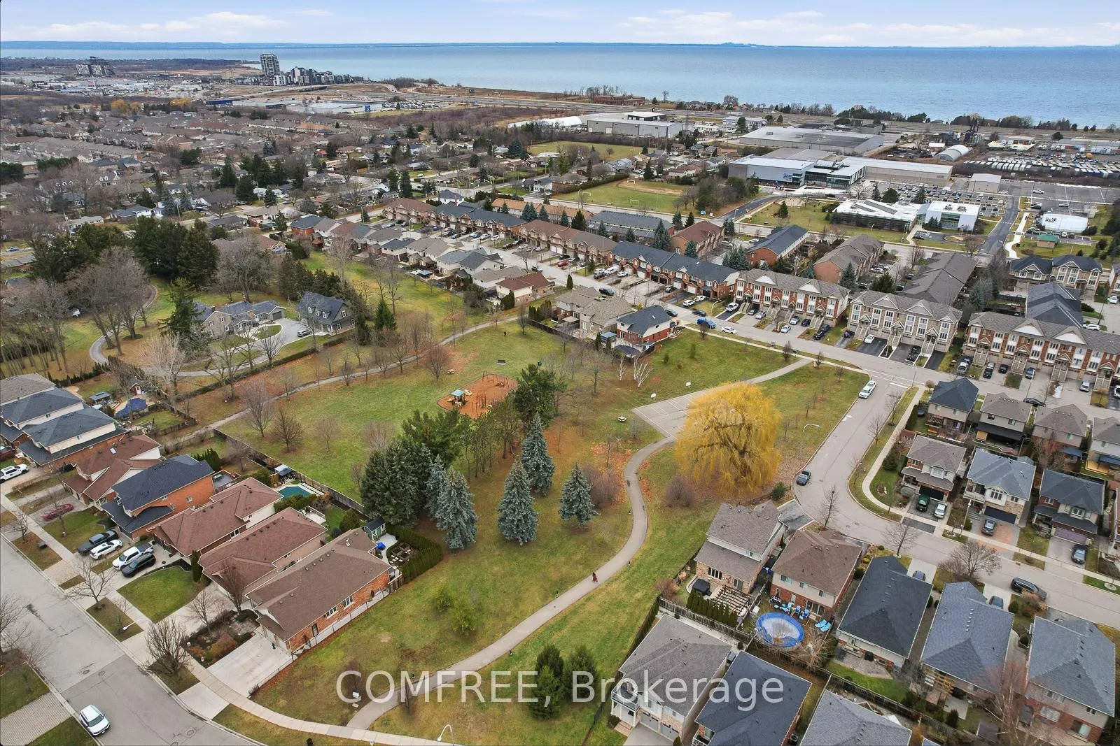 Photo 44 of 61 Evergreens Drive, Grimsby, Grimsby West — HOMEH