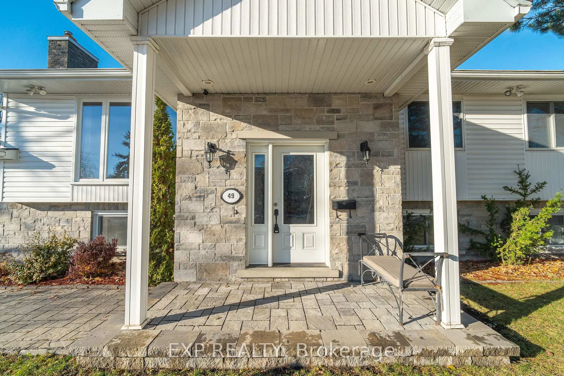 Photo 3 of 49 Larkin Drive, Ottawa, Barrhaven - Pheasant Run — HOMEH