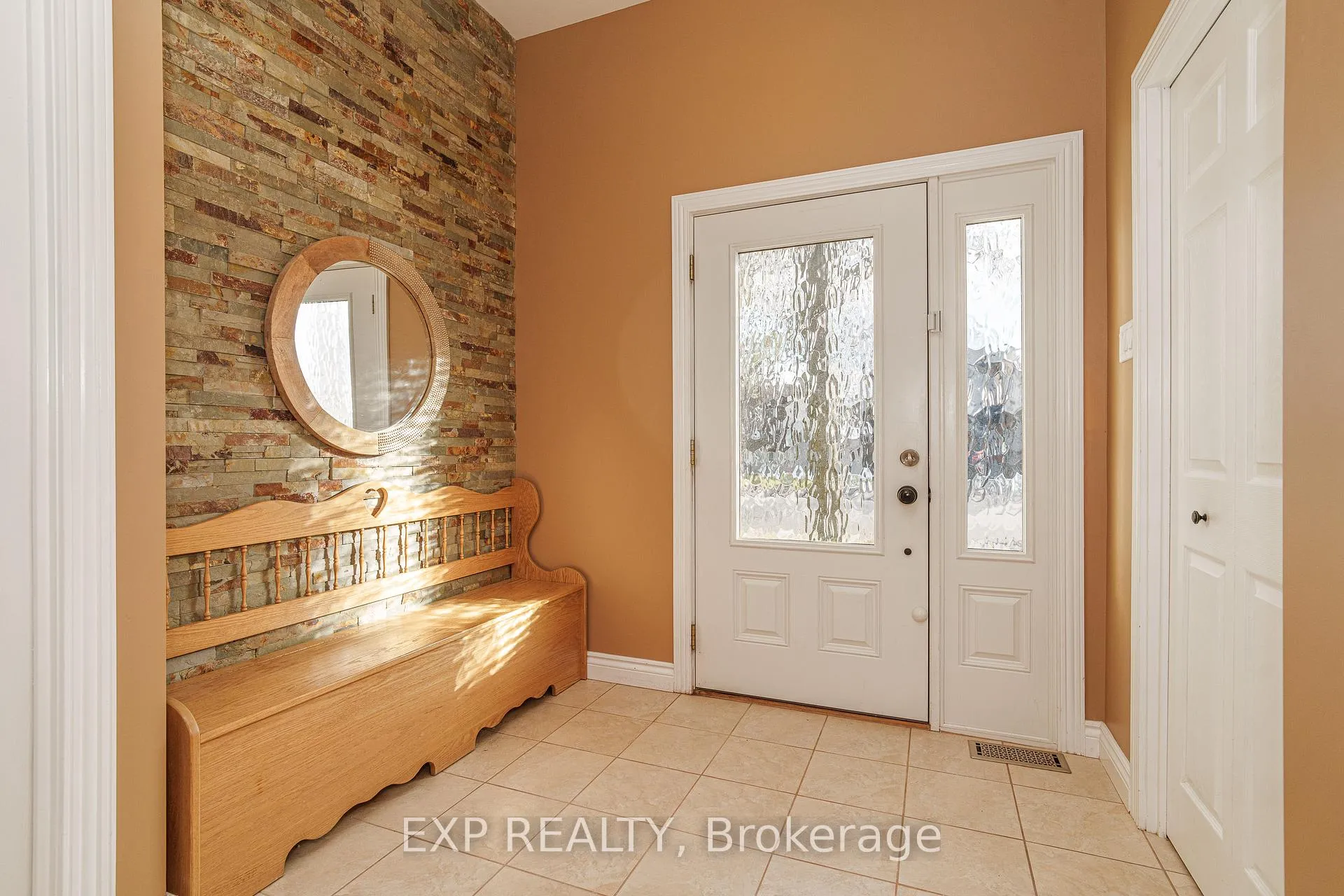 Photo 6 of 49 Larkin Drive, Ottawa, Barrhaven - Pheasant Run — HOMEH