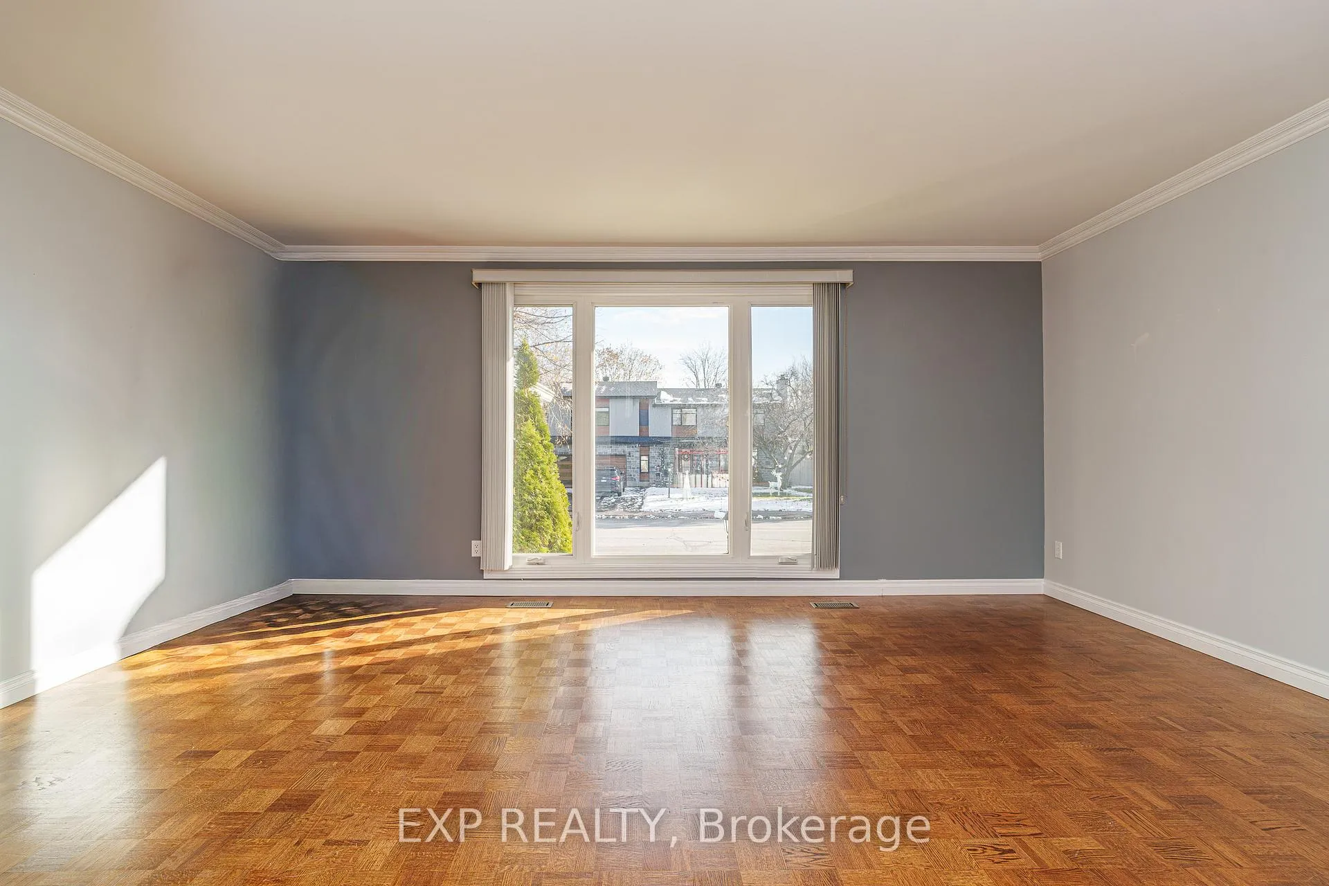 Photo 12 of 49 Larkin Drive, Ottawa, Barrhaven - Pheasant Run — HOMEH