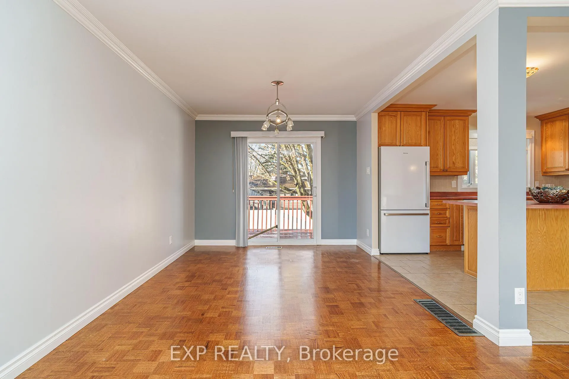 Photo 15 of 49 Larkin Drive, Ottawa, Barrhaven - Pheasant Run — HOMEH