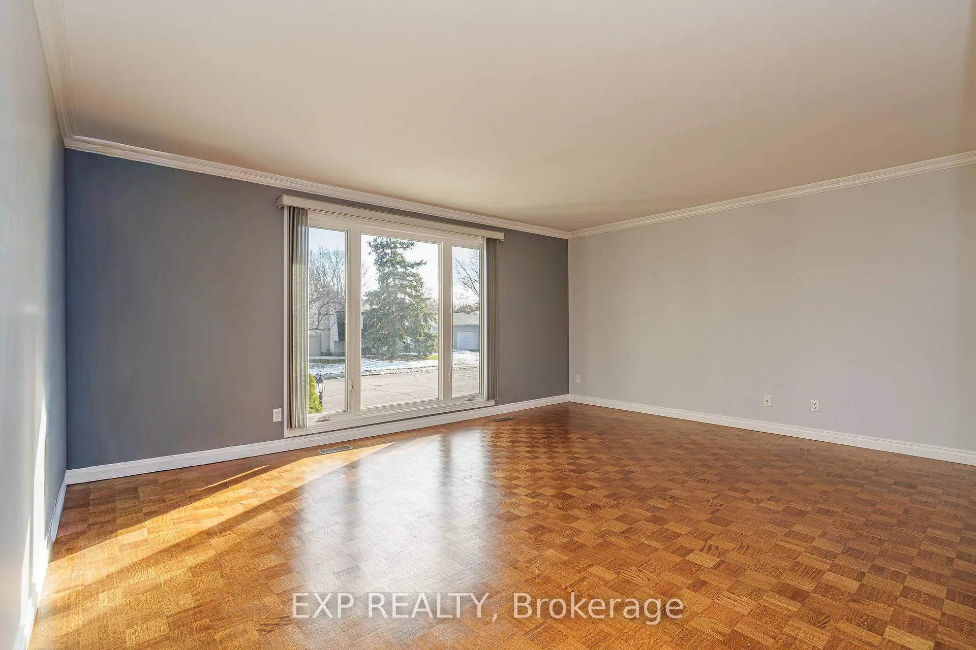 Photo 20 of 49 Larkin Drive, Ottawa, Barrhaven - Pheasant Run — HOMEH